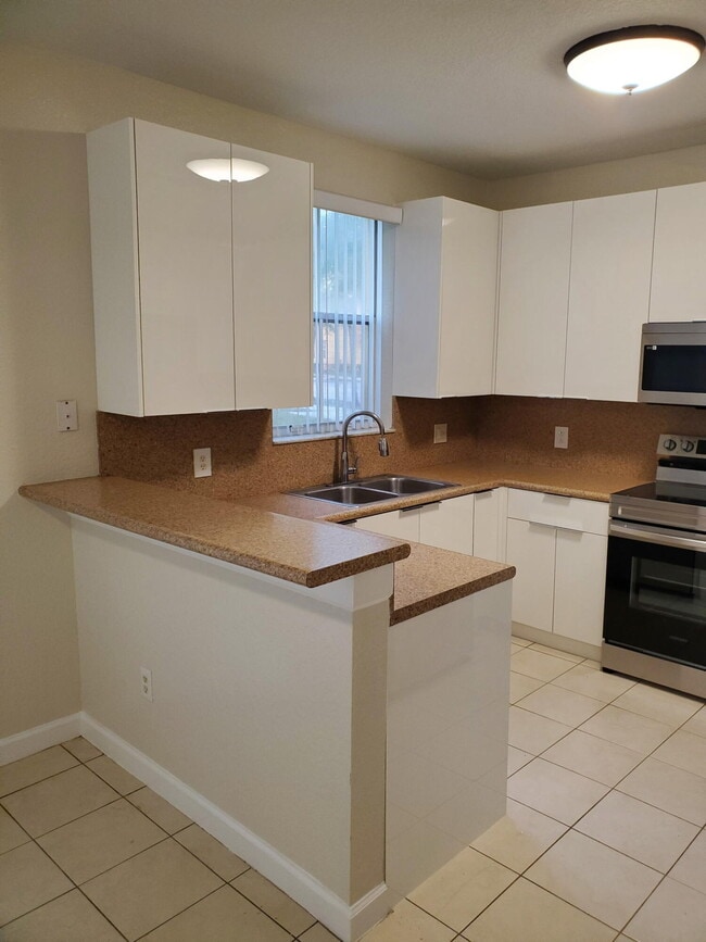 Building Photo - 2286 Shoma Dr