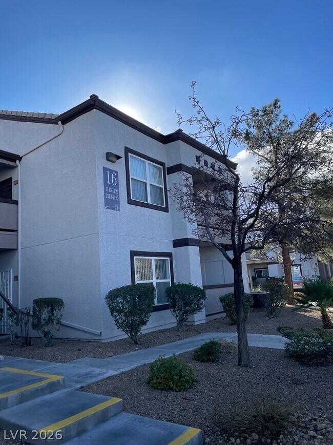 Building Photo - 7255 W Sunset Rd