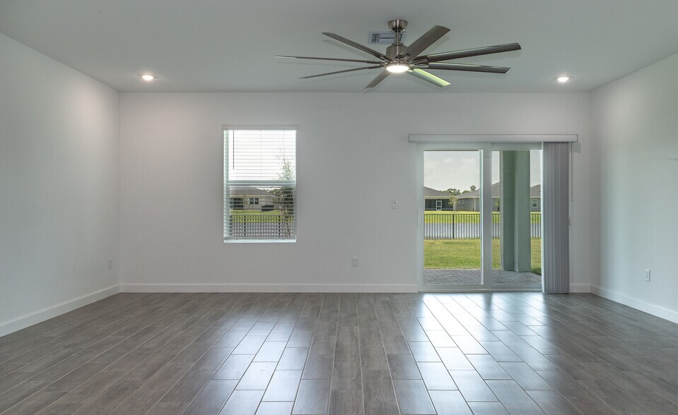 Building Photo - 6378 NW Windwood Way