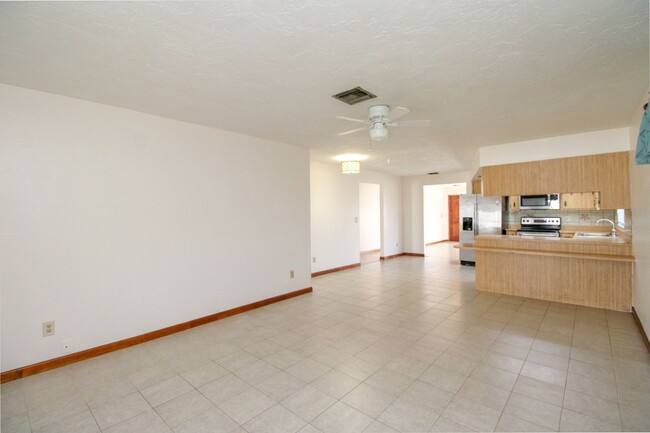 Building Photo - ** 2/2 HOME IN NAPLES PARK UNFURNISHED ** ...