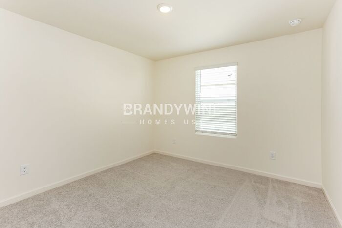 Building Photo - 63 Rowlett Pl