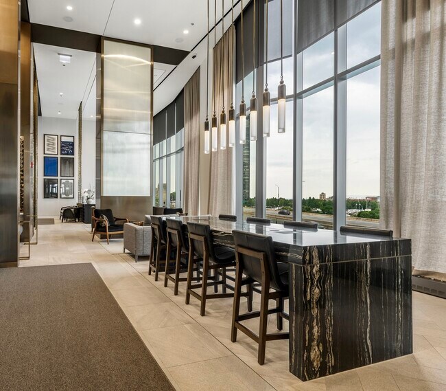 Building Photo - 211 N Harbor Dr