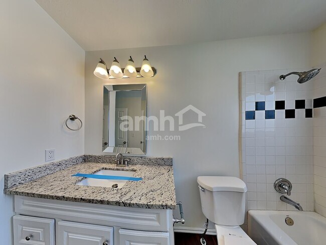 Building Photo - 514 W 150 S