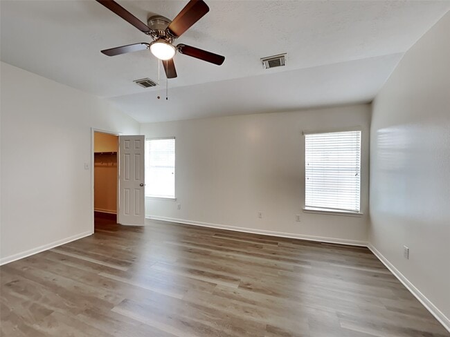 Building Photo - 3043 Crestbrook Bend Ln