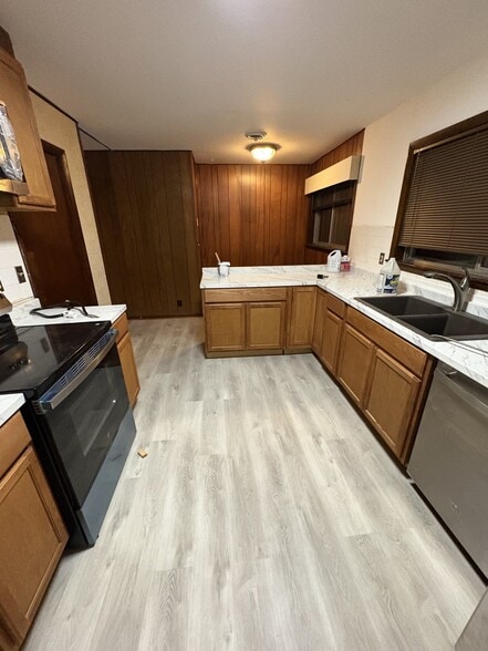 Building Photo - 203 Lumpkin Dr