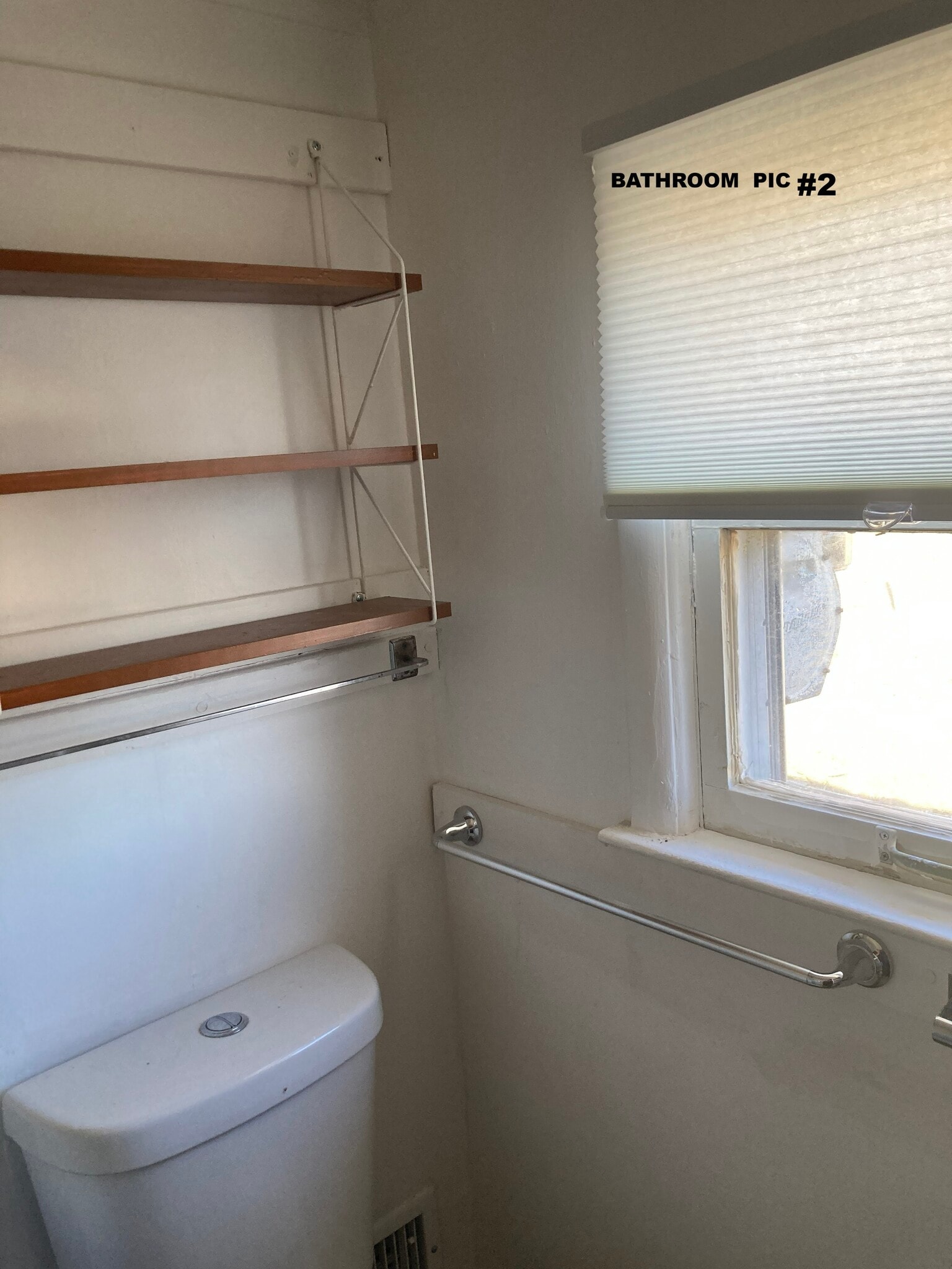 Bathroom #2 shot - 1589 N Saginaw St