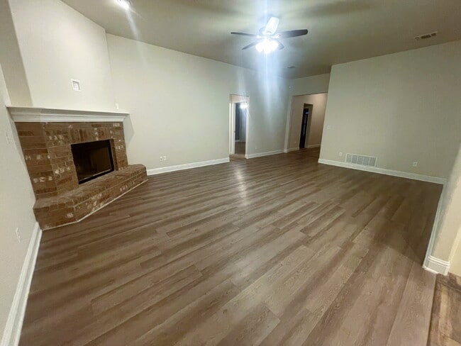 Building Photo - One-Of-A-Kind Beauty Nestled In Milwaukee Ridge!