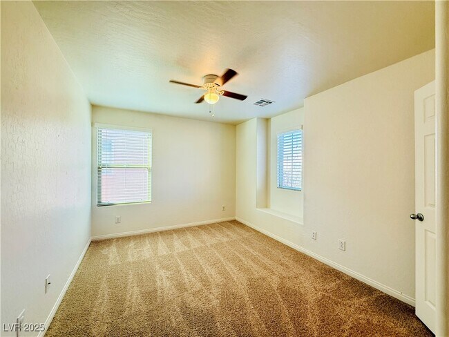 Building Photo - 7056 Ipe Wood Rd