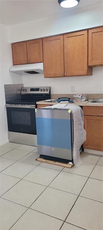 Building Photo - 2461 Dryer Ave