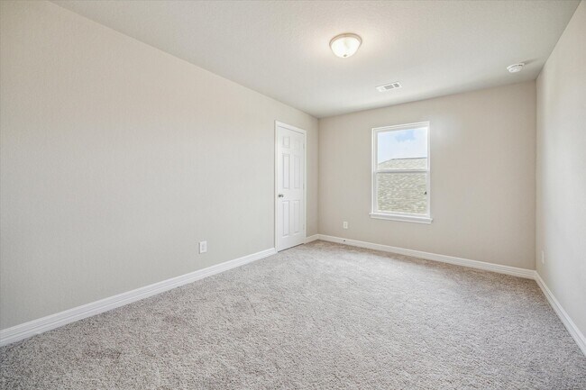 Building Photo - 2951 Golden Dust Dr