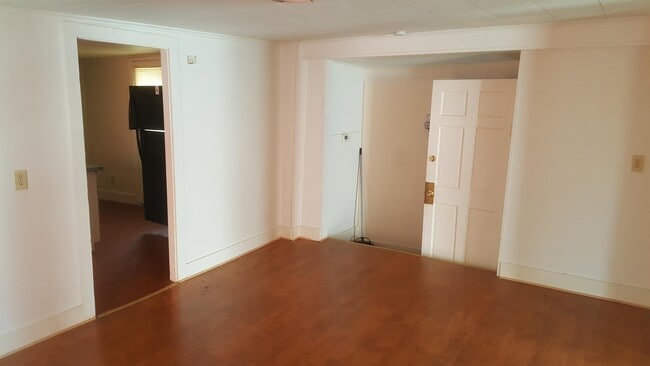 Building Photo - 108 Fayette St