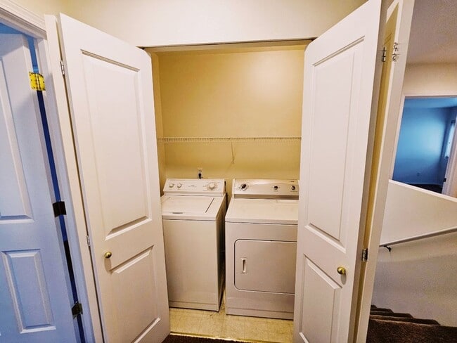 Building Photo - 3 Bed + Bonus Room 2.5 Bath Home Snohomish