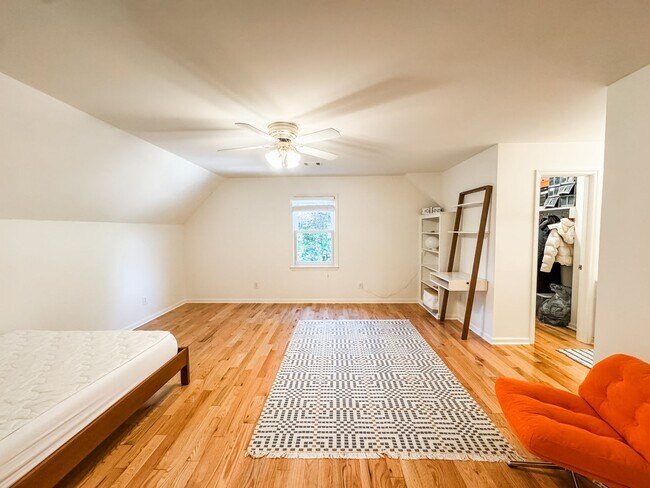 Building Photo - 138 Wood Creek Dr