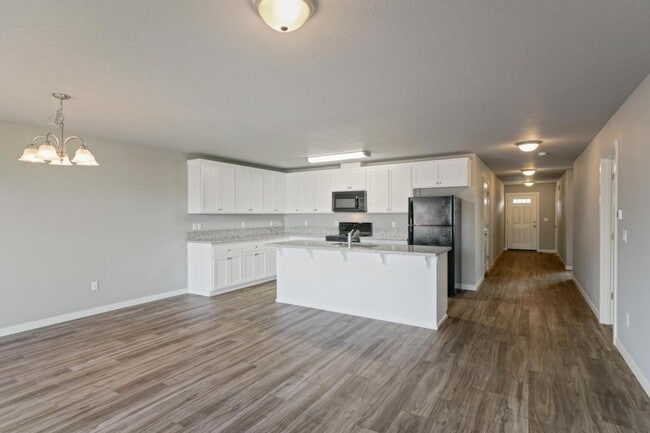 Building Photo - 4293 Ash Grove Dr NE