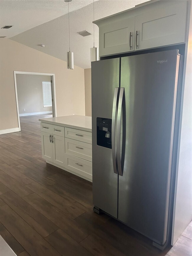 Building Photo - 214 Eldron Blvd NE