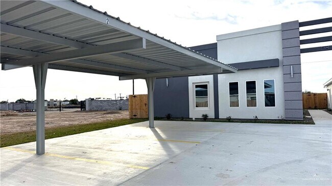 Building Photo - 2309 N 43rd St