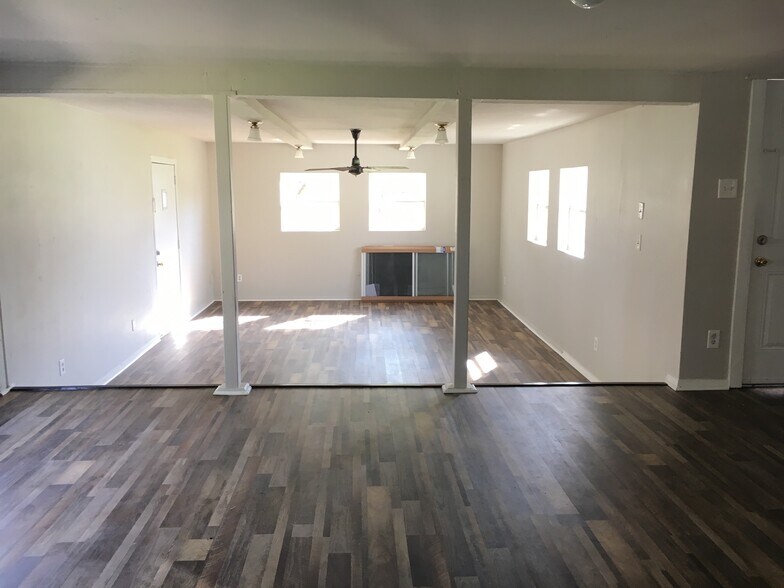 Building Photo - 1404 N Rockwall St