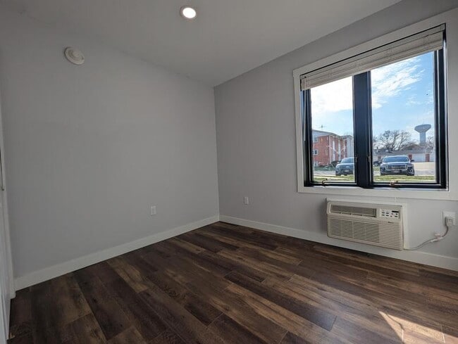 Building Photo - 413 Jefferson St