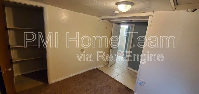 Building Photo - 889 Bel Mar Dr