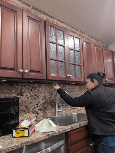 Building Photo - 409 S Spring St