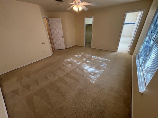 Building Photo - 7408 Pusch Ridge Loop