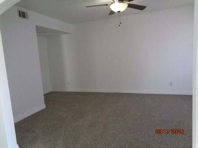 Building Photo - Cute and Clean 2 Story West Palmdale Home