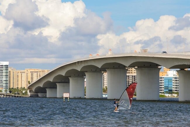 Building Photo - 1020 Villagio Cir