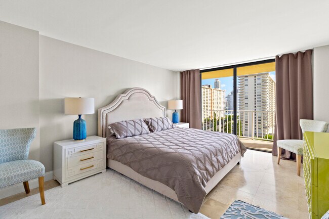 Building Photo - 290 174th St St