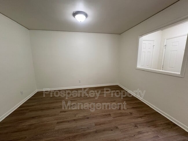 Building Photo - 1437 Beaumont Dr
