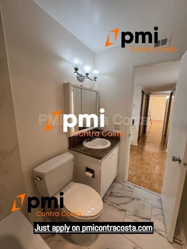 Building Photo - 460 N Civic Dr