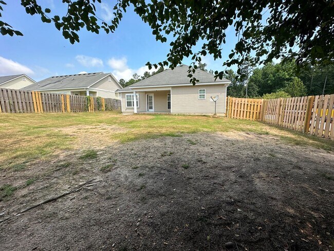 Building Photo - 913 Arbor Springs Cir
