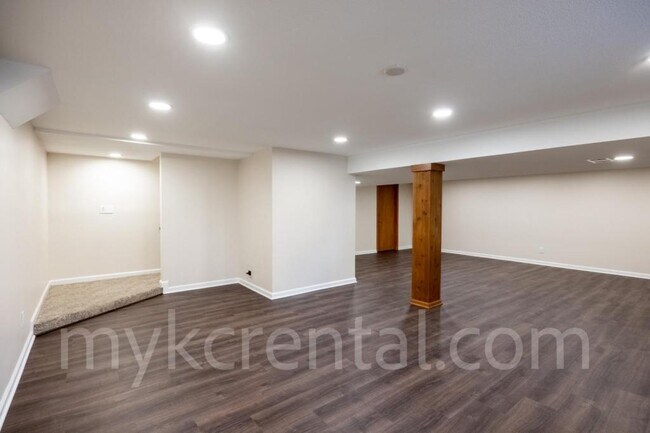 Building Photo - 12012 Ensley Ln