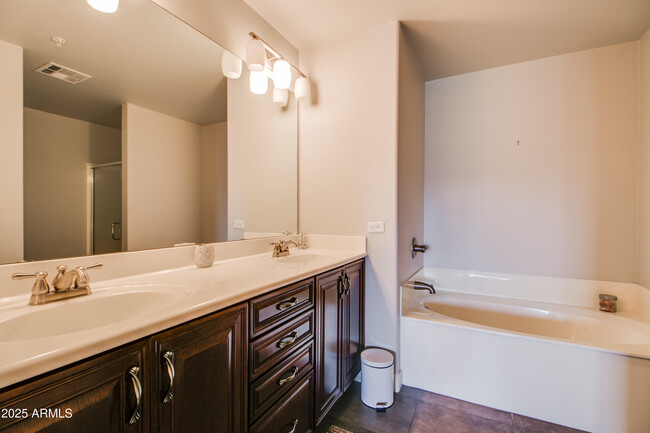 Building Photo - 5350 E Deer Valley Dr