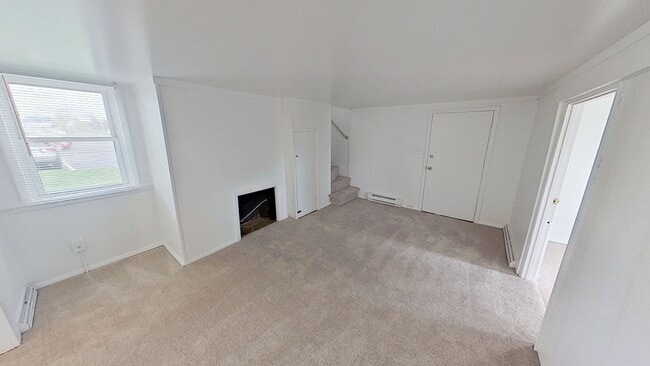 Building Photo - Newly Renovated Single Family Farmhouse