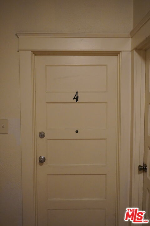 Building Photo - 324 E Lime Ave