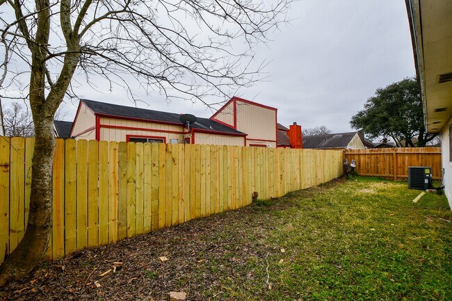 Building Photo - 6411 Teal Run Dr