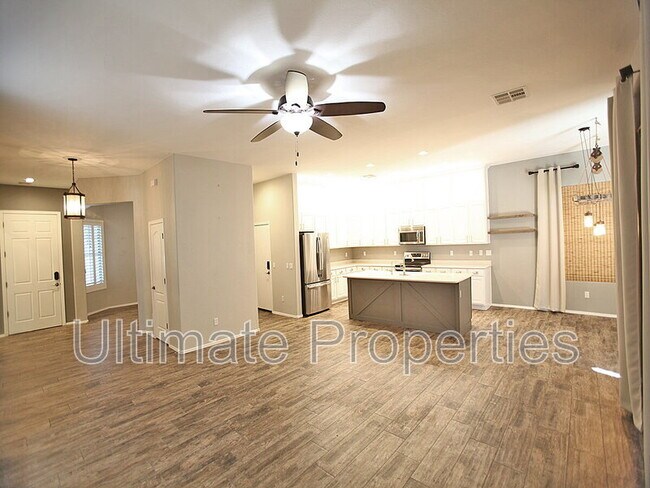 Building Photo - 16178 N 180th Ln