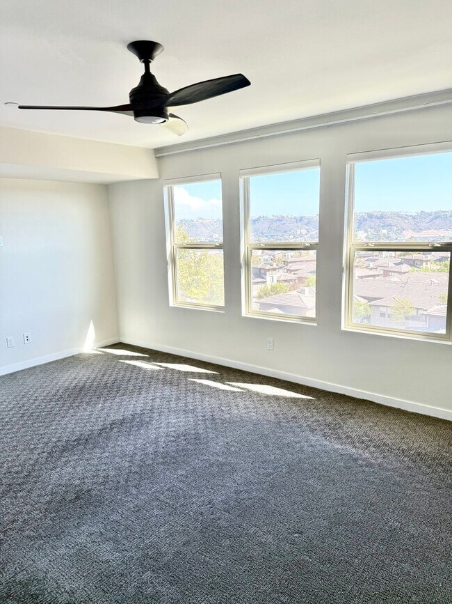 Building Photo - Amazing New Home at Civita