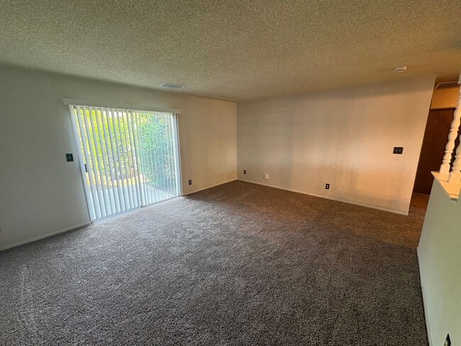 Building Photo - 4144