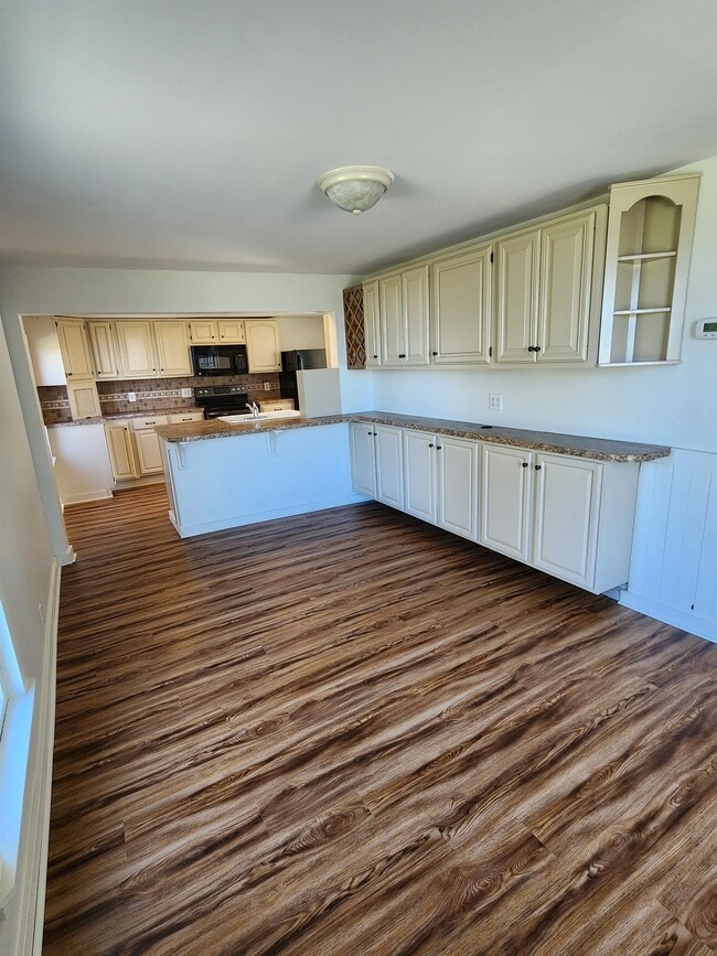 Building Photo - 53 Liberty Ln