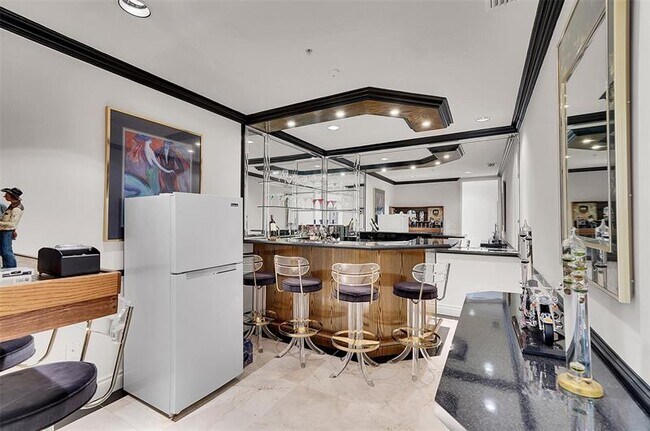 Building Photo - 6001 N Ocean Dr