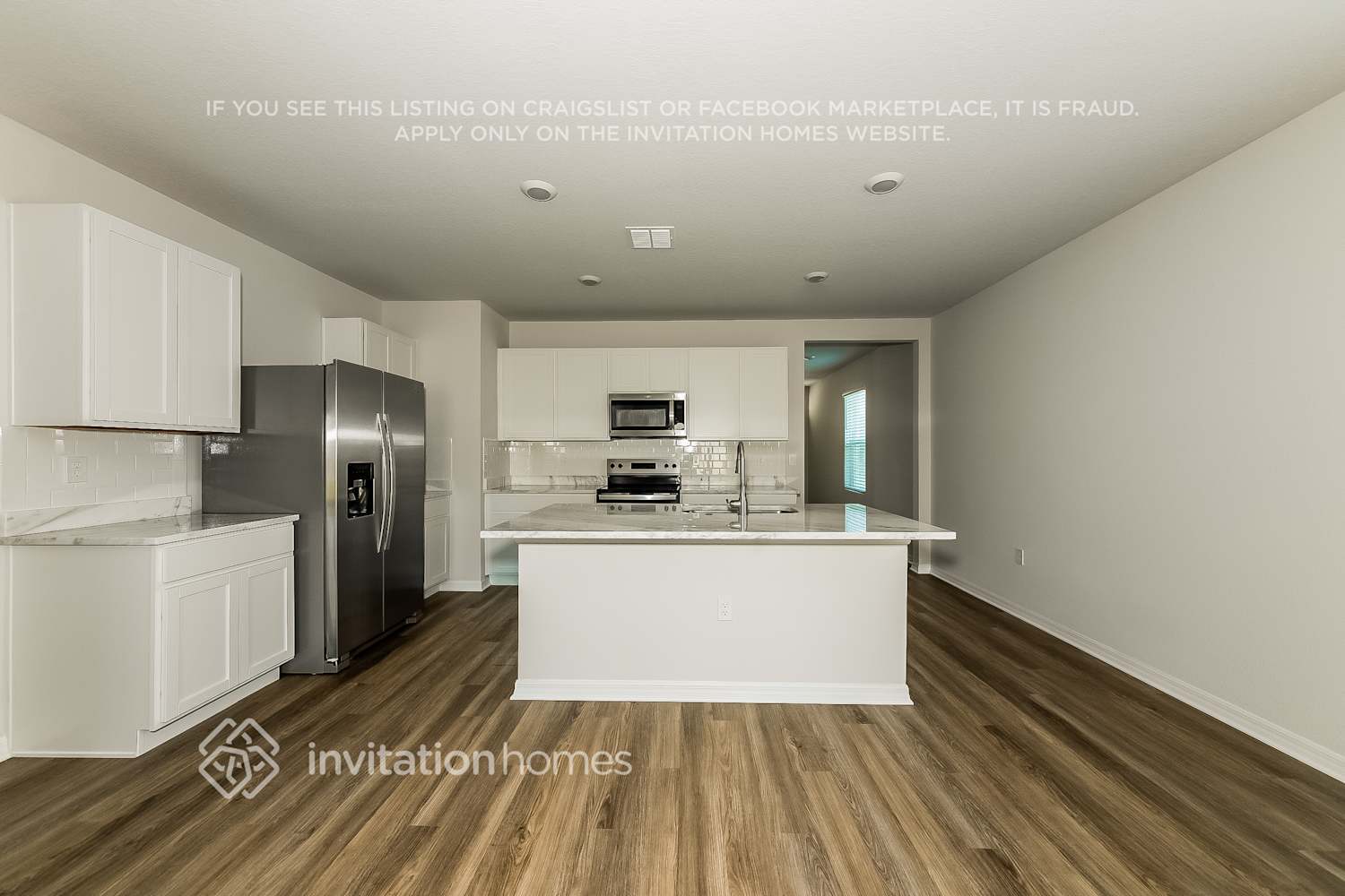 Building Photo - 8029 Majestic Palms Ct