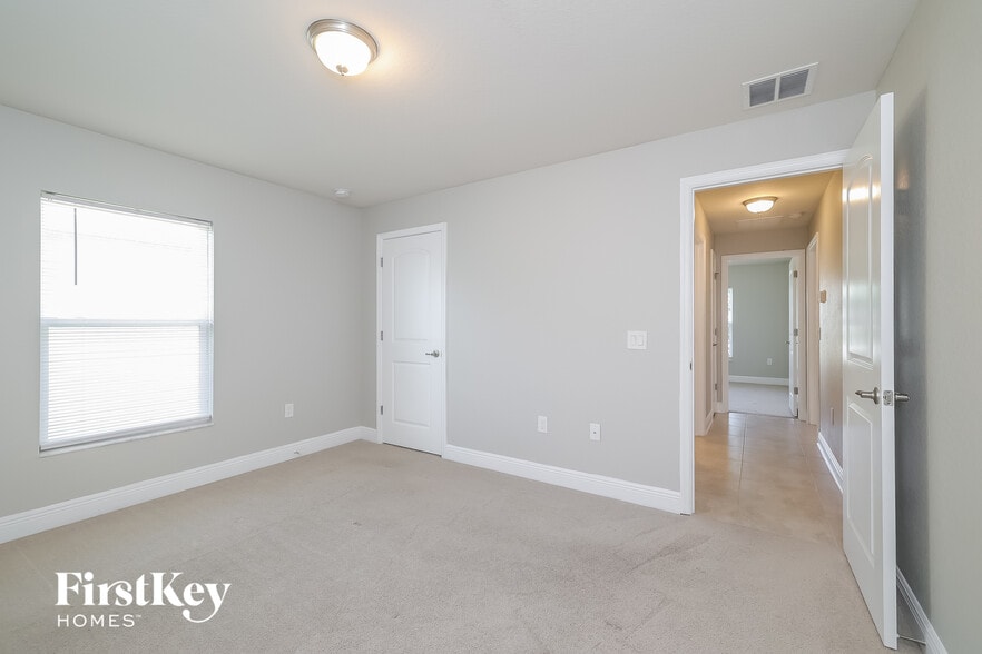 Building Photo - 403 Buchannan Dr