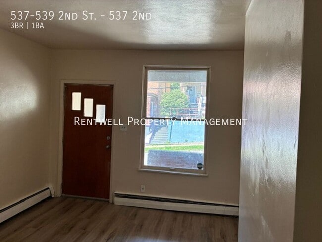 Building Photo - 537-539 2nd St.-537 2nd
