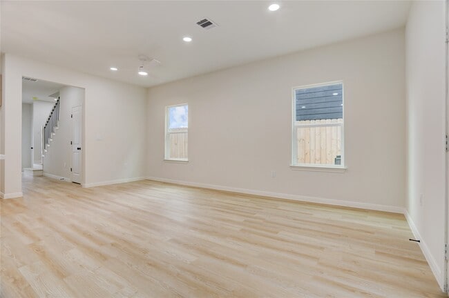 Building Photo - 8314 Williamsdell St