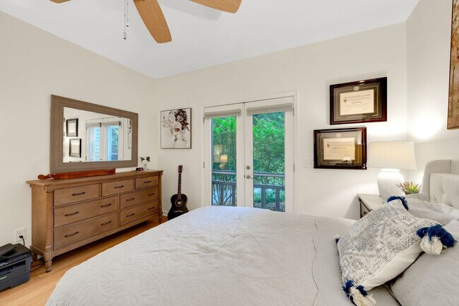 Building Photo - Charming 2BR Condo in Asheville