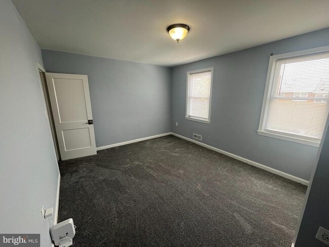 Building Photo - 7118 Eastbrook Ave