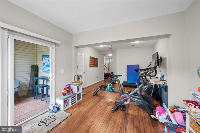 Building Photo - 5076 Grimm Dr