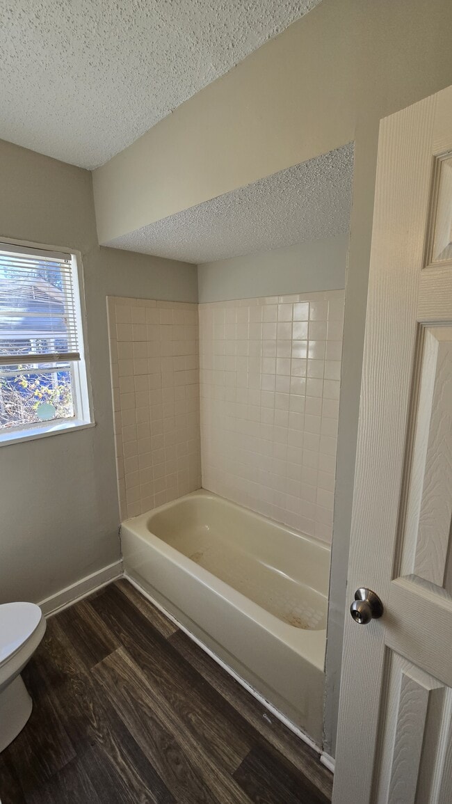 Building Photo - 512 Woodward Ave