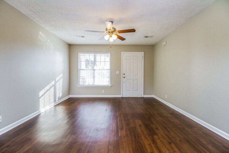 Building Photo - 315 Slippery Rock Dr